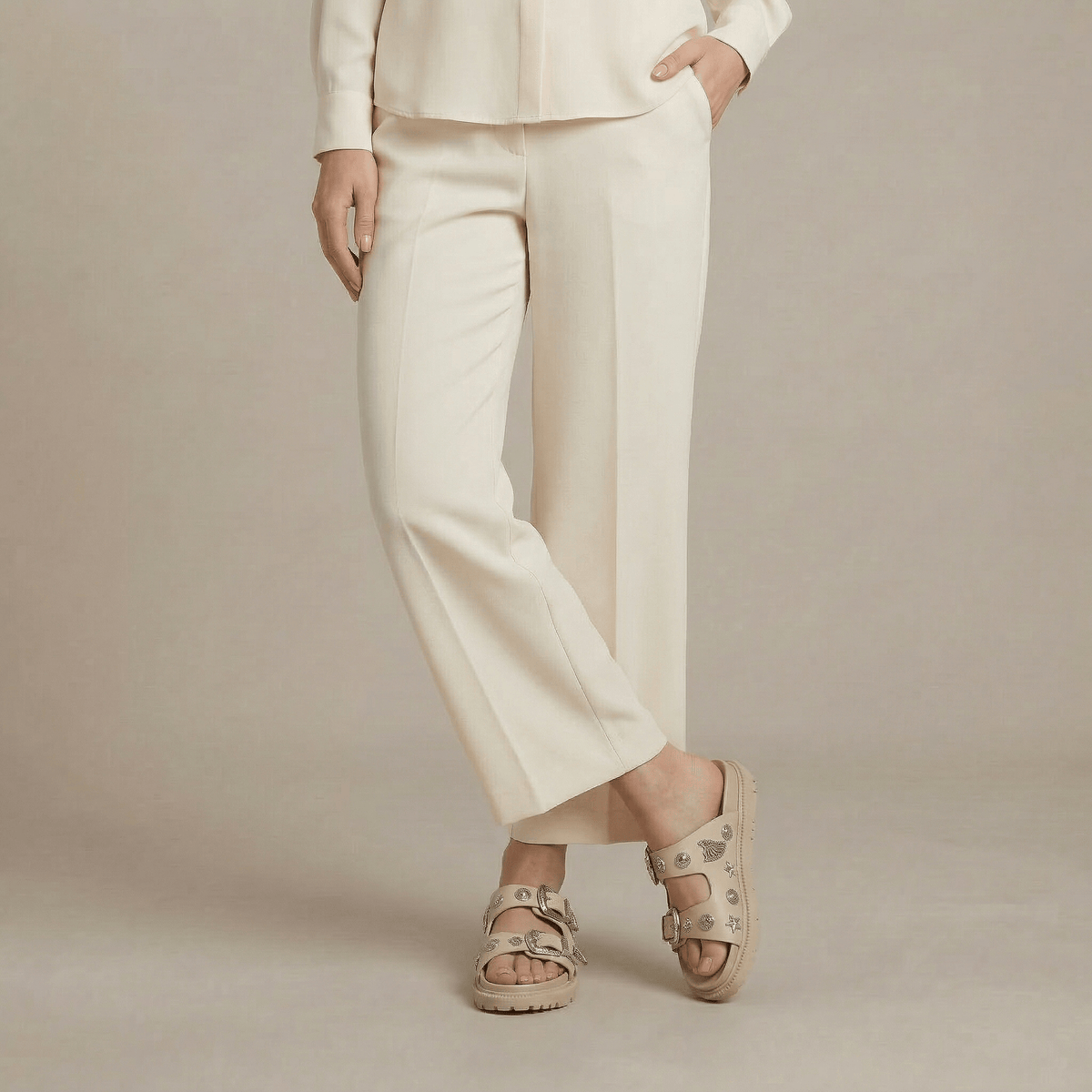Sandale Cloutée Femme