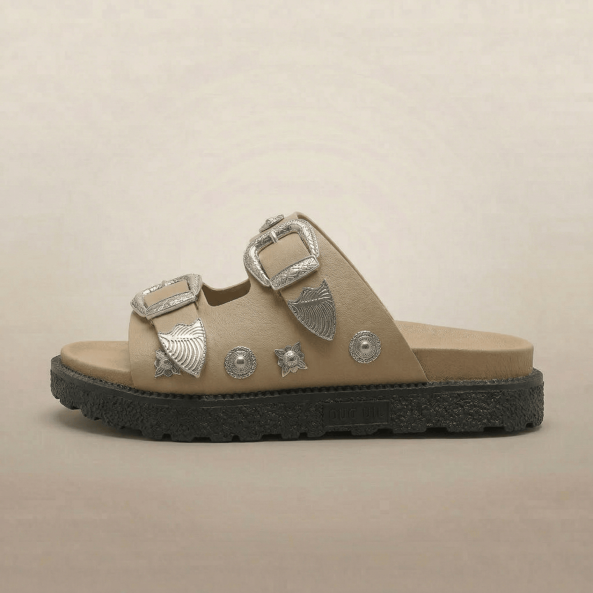 Sandale Cloutée Femme
